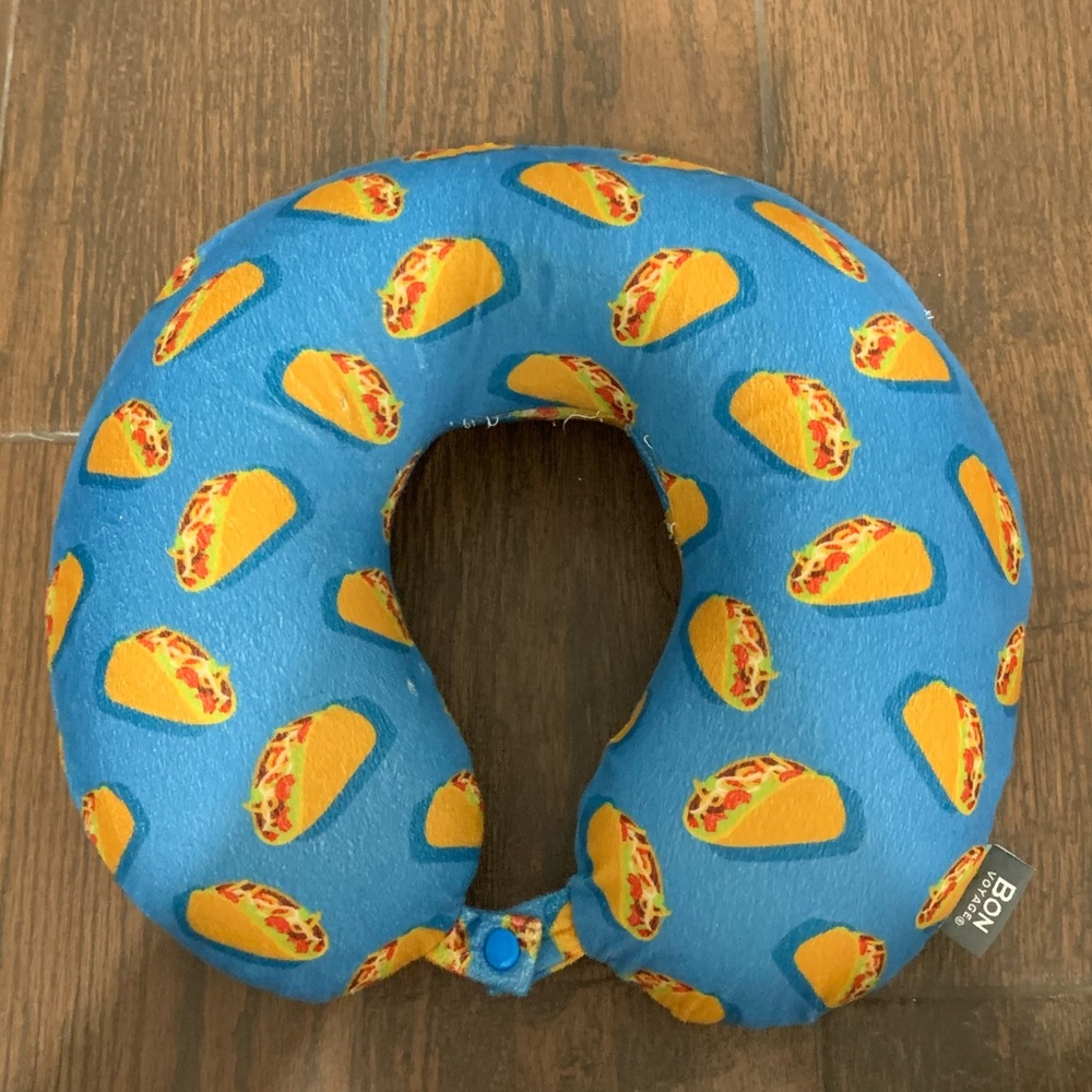 Neck pillow